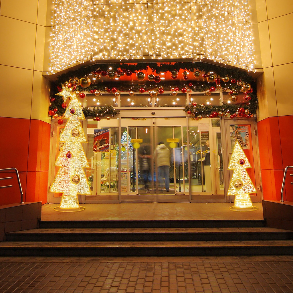 Sapin illuminé "Norwich" - leds blanc chaud - 330 x 110 cm - 24V