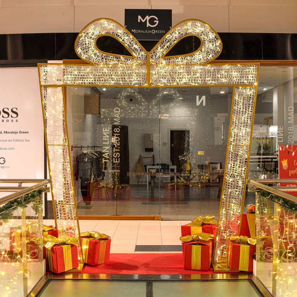 Arche cadeau illuminée "Atmore" - leds blanc chaud - 310 x 280 cm - 24V