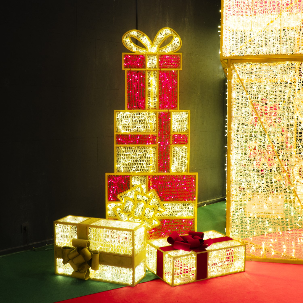 Pile de cadeaux illuminés "Welby" - leds blanc chaud et rouge - 240 x 100 cm - 24V
