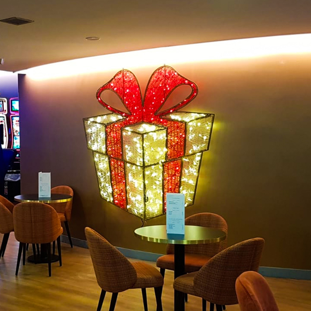 Cadeau illuminé "Woodley" - leds blanc chaud et rouge - 120 x 120 cm - 24V