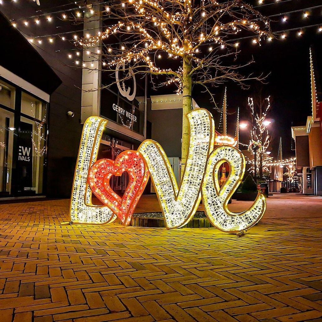 Motif illuminé Love Darlington - leds blanc chaud - 150 x 270 x 12 cm - 24V